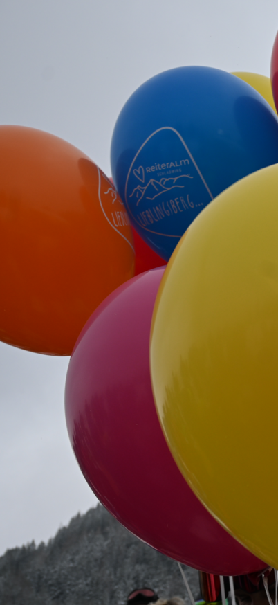 Osternesterlsuche auf der Reiteralm mit Parcour, Nesterlsuche und bunten Luftballons | © Reiteralm Bergbahnen